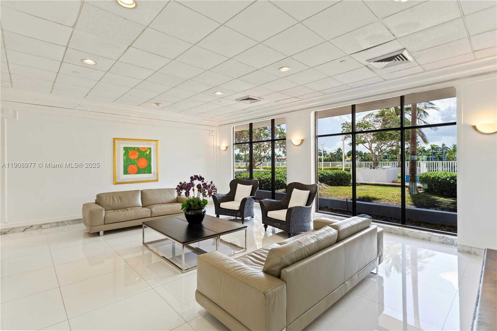 Small Image of 5700 COLLINS AVE #3A, Miami Beach Number 11