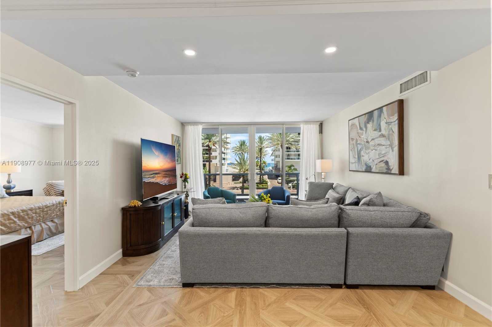 Small Image of 5700 COLLINS AVE #3A, Miami Beach Number 22