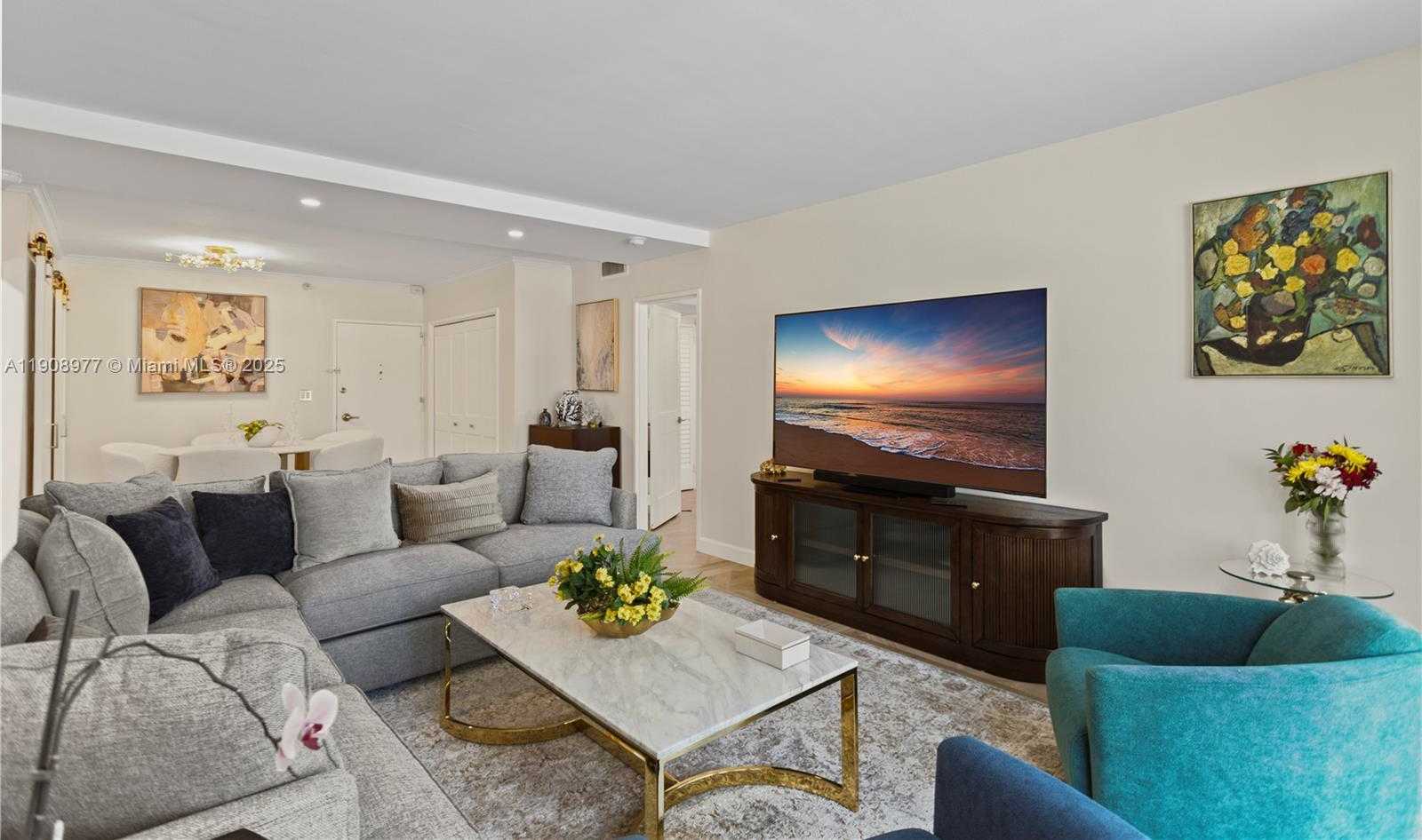 Small Image of 5700 COLLINS AVE #3A, Miami Beach Number 25