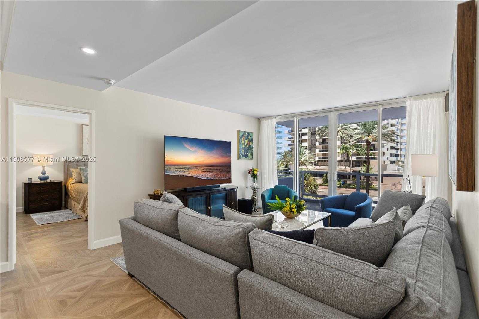 Small Image of 5700 COLLINS AVE #3A, Miami Beach Number 27