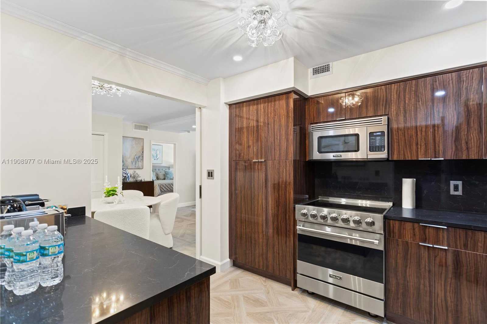 Small Image of 5700 COLLINS AVE #3A, Miami Beach Number 32