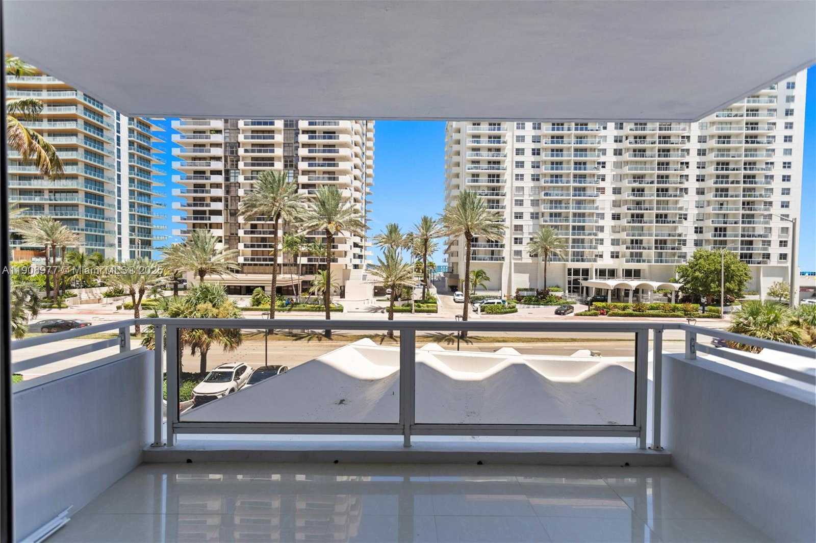 Small Image of 5700 COLLINS AVE #3A, Miami Beach Number 33