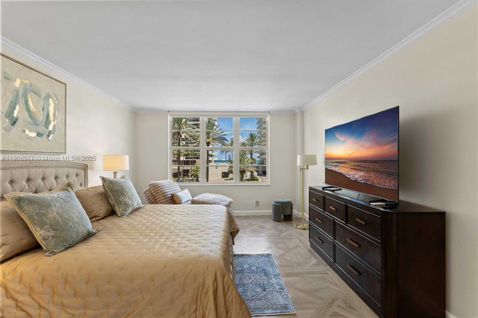 Small Image of 5700 COLLINS AVE #3A, Miami Beach Number 41