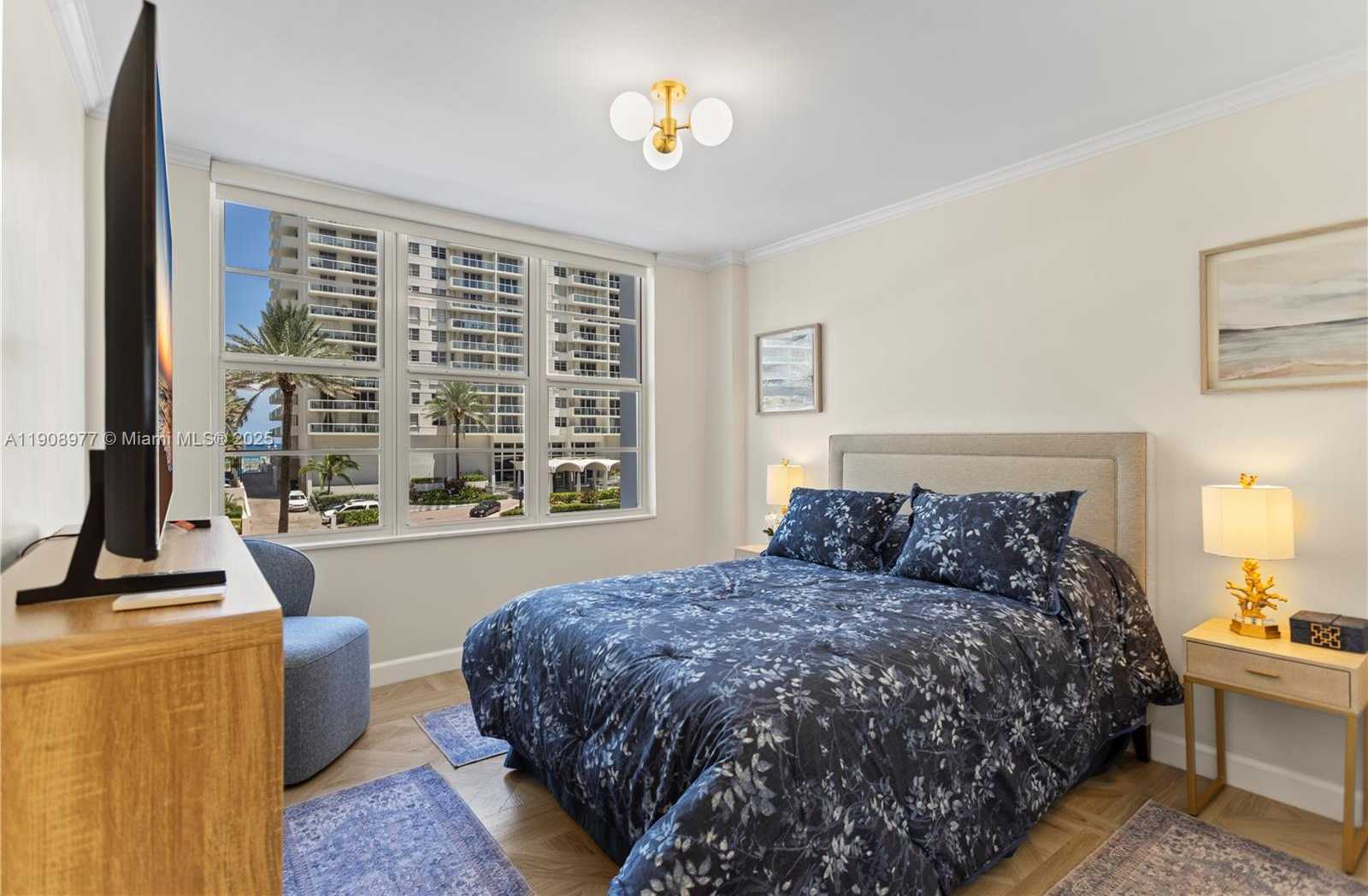 Small Image of 5700 COLLINS AVE #3A, Miami Beach Number 45