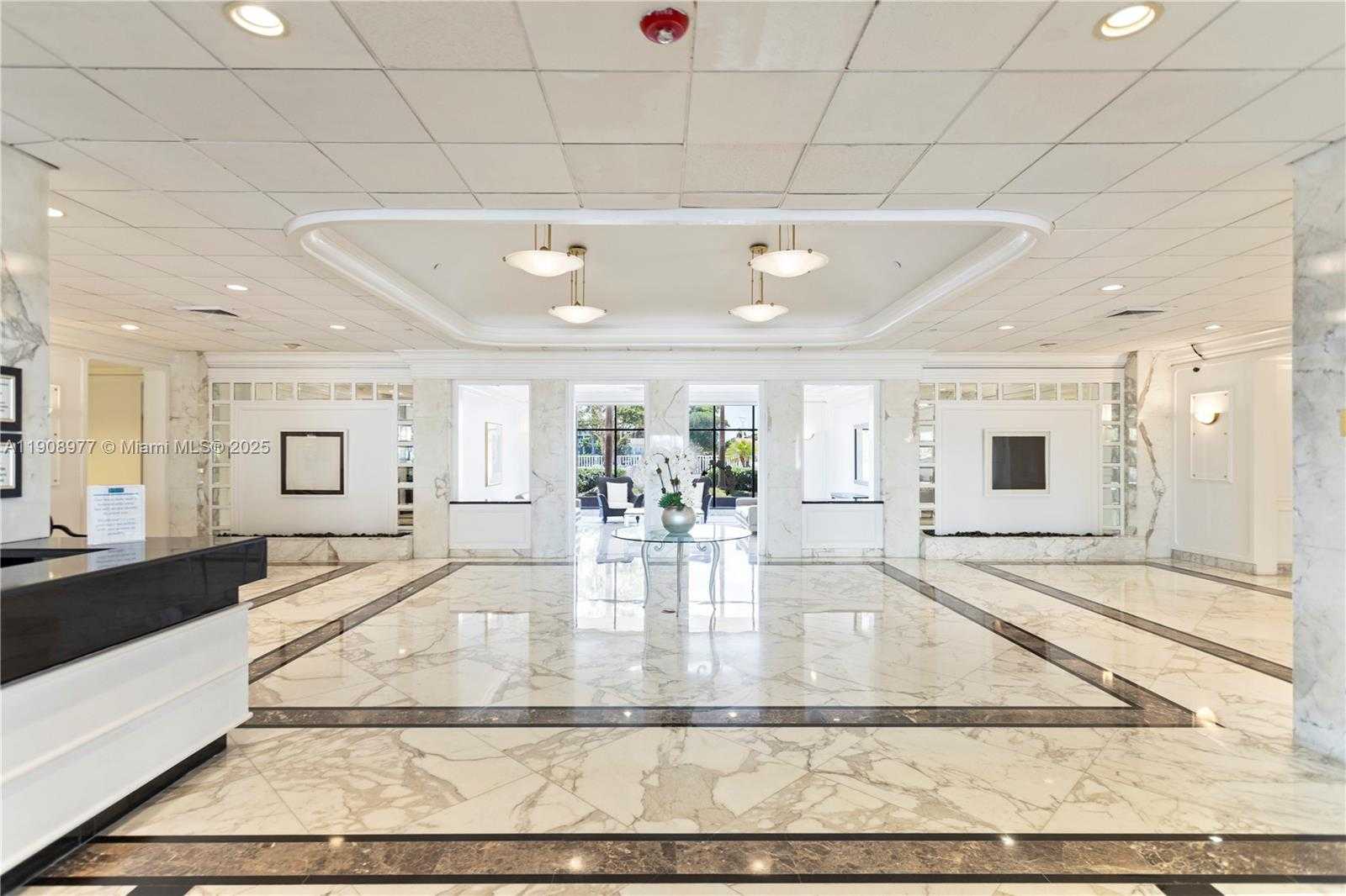 Small Image of 5700 COLLINS AVE #3A, Miami Beach Number 7