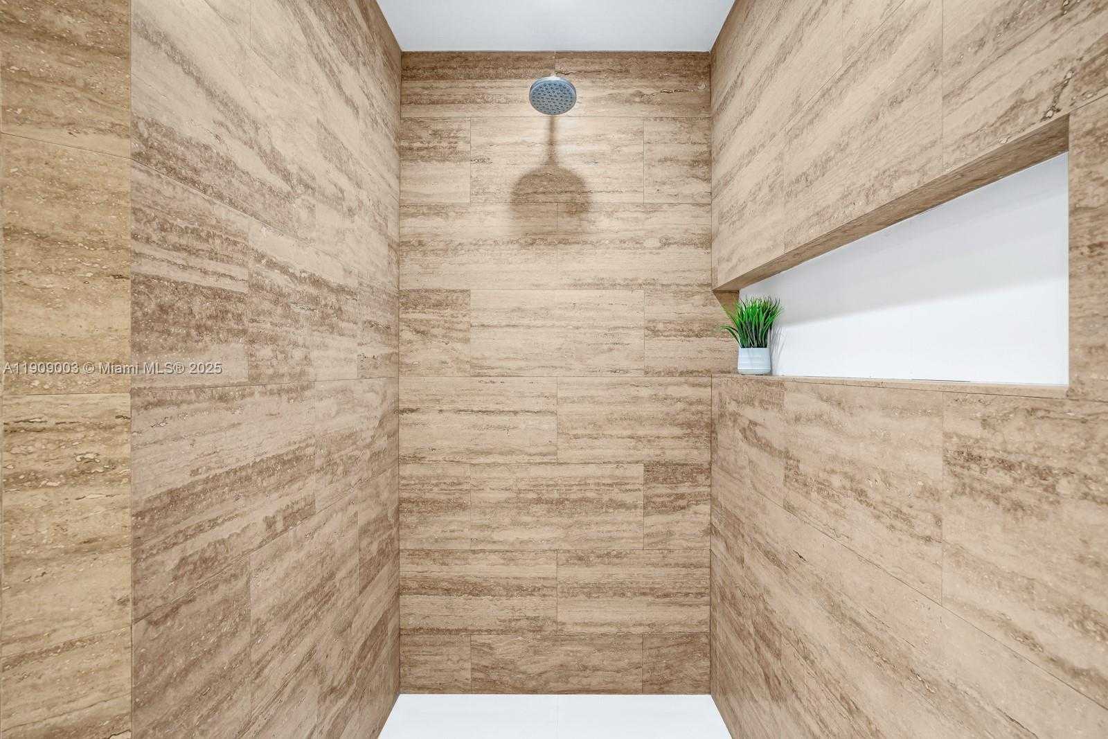 Small Image of 575 HIBISCUS LN, Miami Number 42