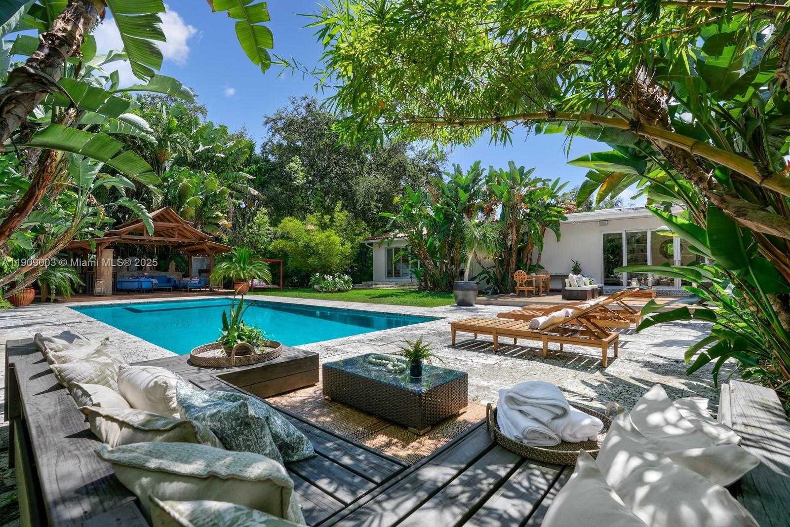 Small Image of 575 HIBISCUS LN, Miami Number 49
