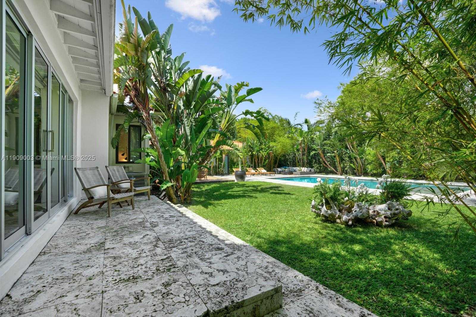 Small Image of 575 HIBISCUS LN, Miami Number 51