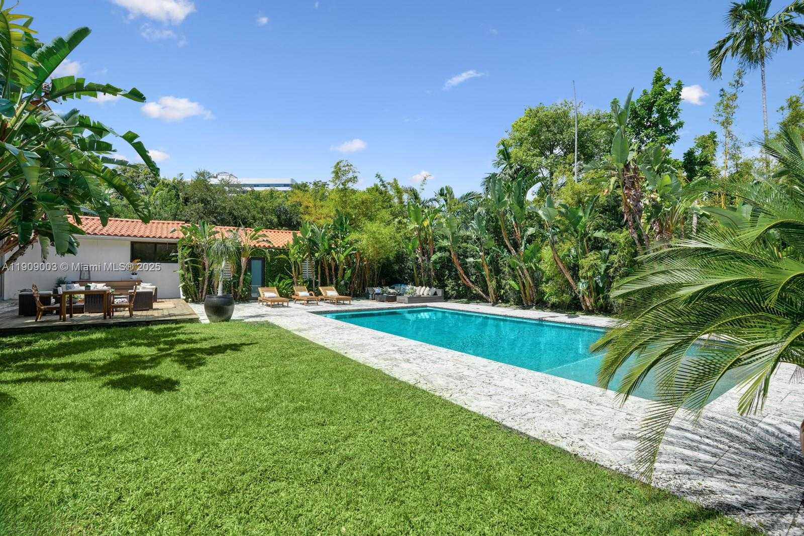 Small Image of 575 HIBISCUS LN, Miami Number 55
