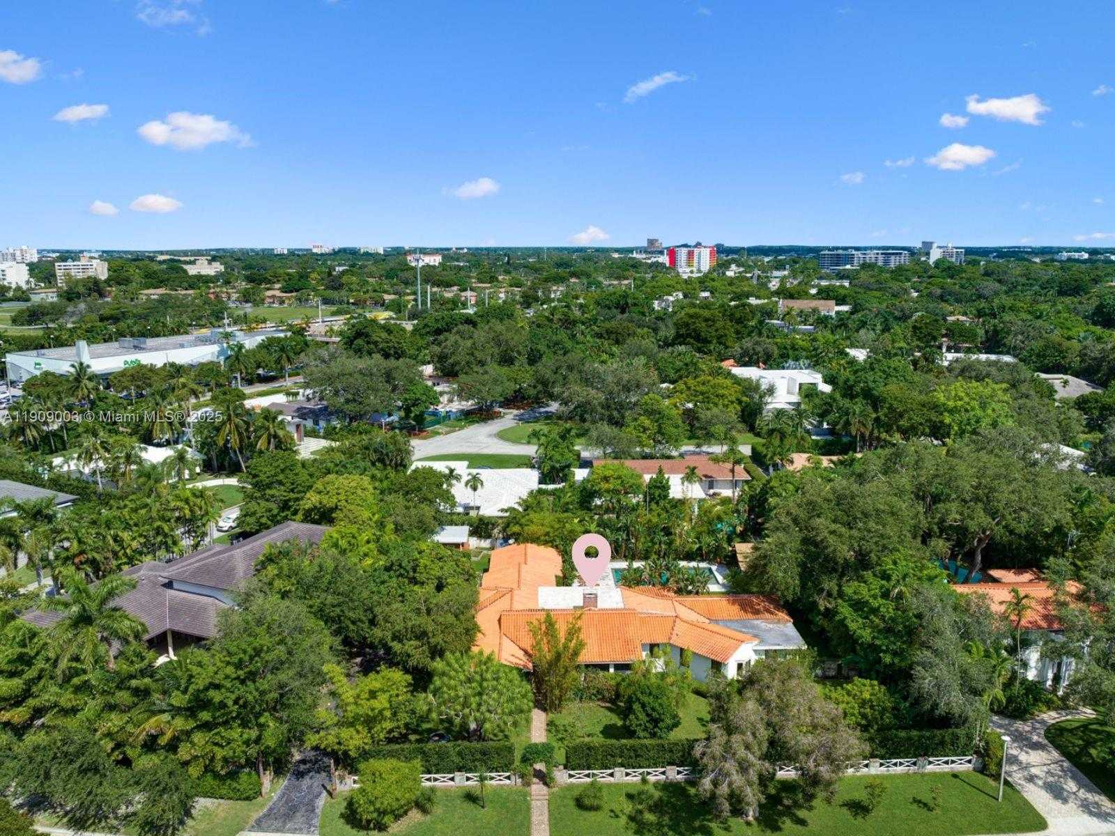 Small Image of 575 HIBISCUS LN, Miami Number 59