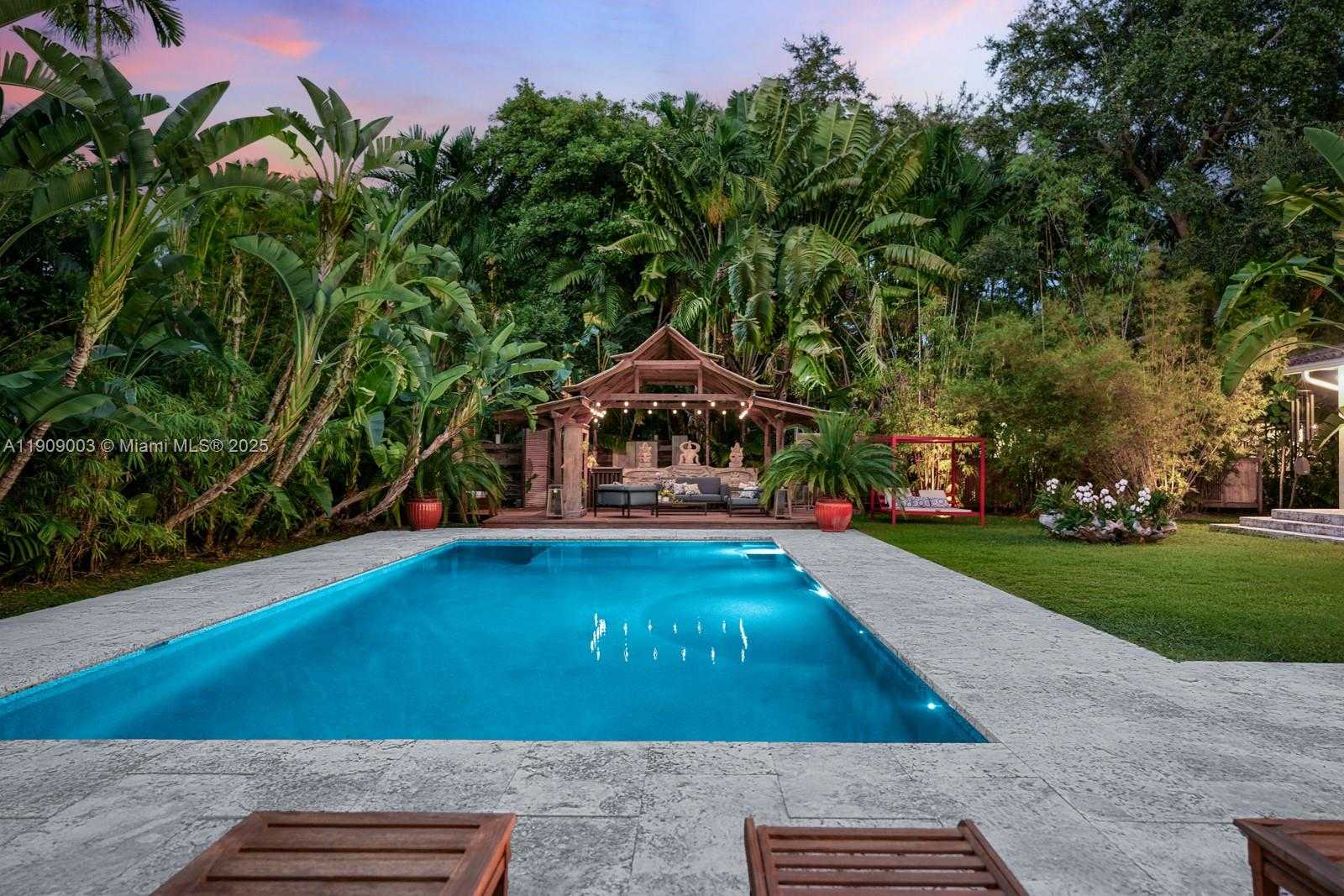 Small Image of 575 HIBISCUS LN, Miami Number 64