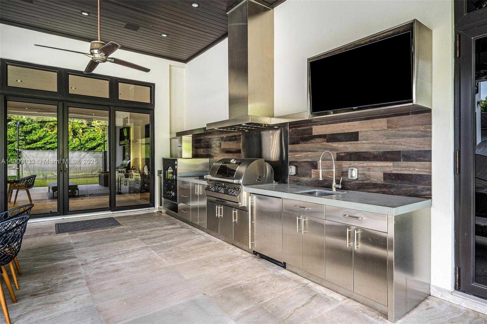 Small Image of 8961 SOUTH WEST 62ND CT, Pinecrest Number 26