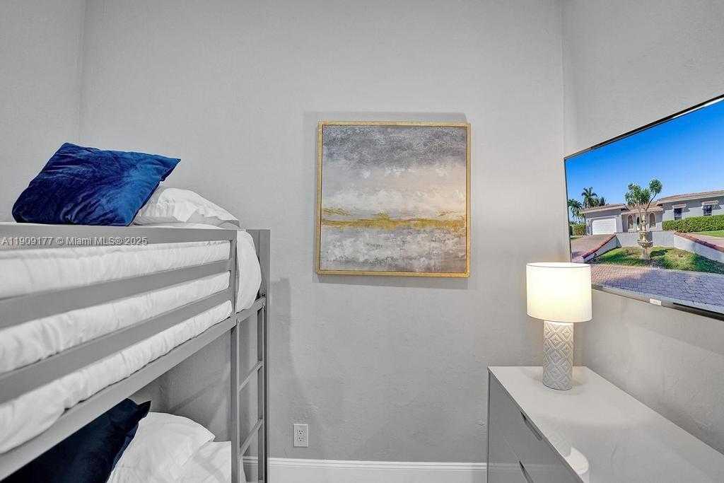 Small Image of 1109 SOUTH EAST 12TH ST, Deerfield Beach Number 13