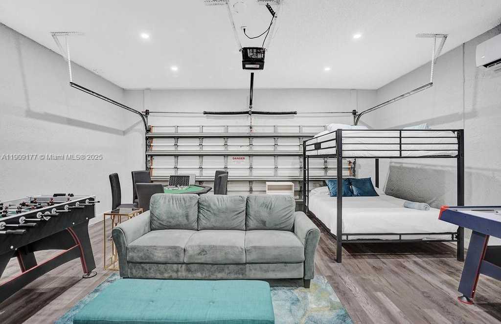 Small Image of 1109 SOUTH EAST 12TH ST, Deerfield Beach Number 17