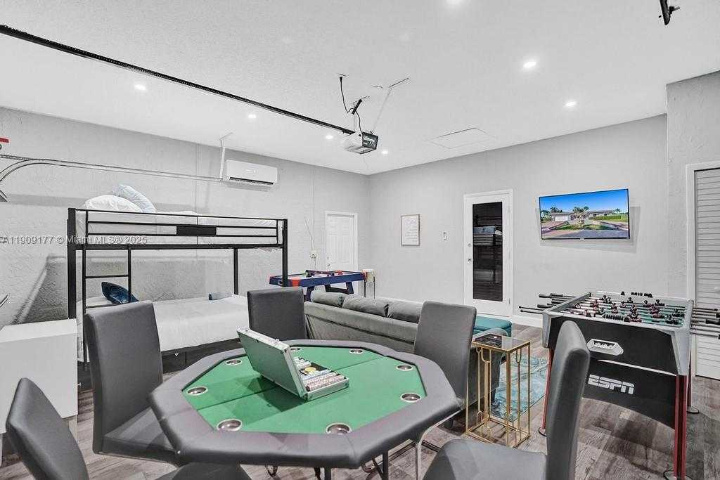 Small Image of 1109 SOUTH EAST 12TH ST, Deerfield Beach Number 19