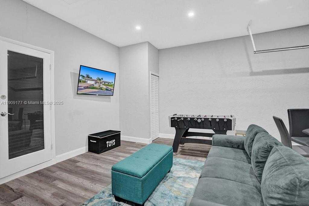 Small Image of 1109 SOUTH EAST 12TH ST, Deerfield Beach Number 22