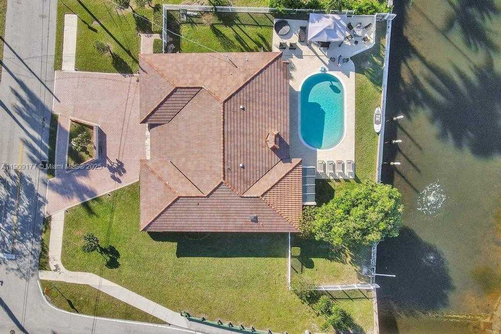 Small Image of 1109 SOUTH EAST 12TH ST, Deerfield Beach Number 3