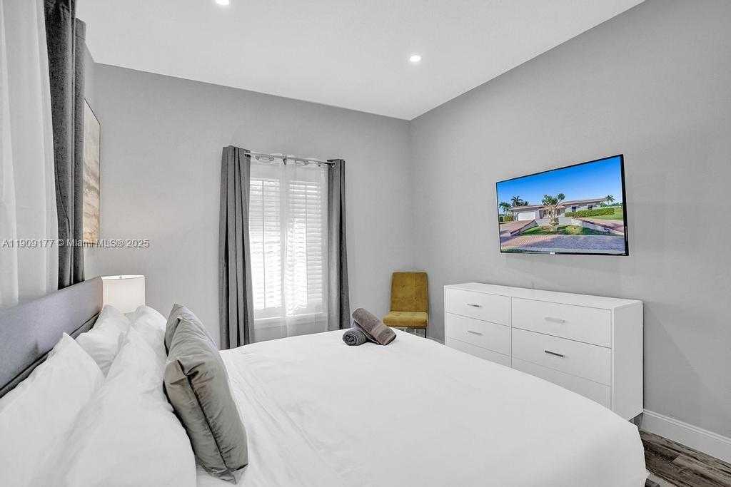 Small Image of 1109 SOUTH EAST 12TH ST, Deerfield Beach Number 30