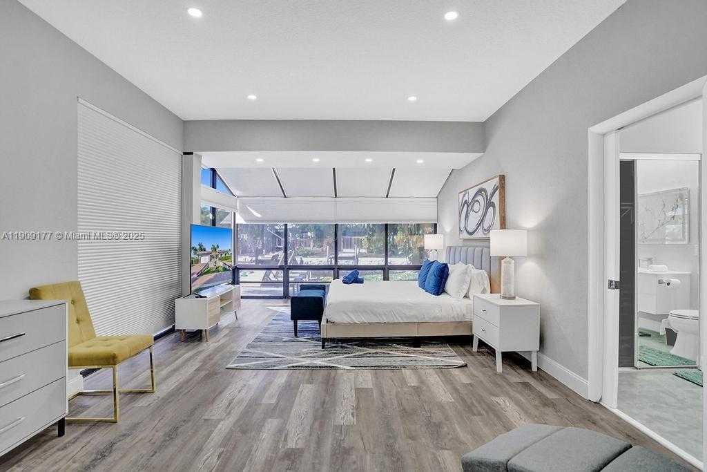 Small Image of 1109 SOUTH EAST 12TH ST, Deerfield Beach Number 35