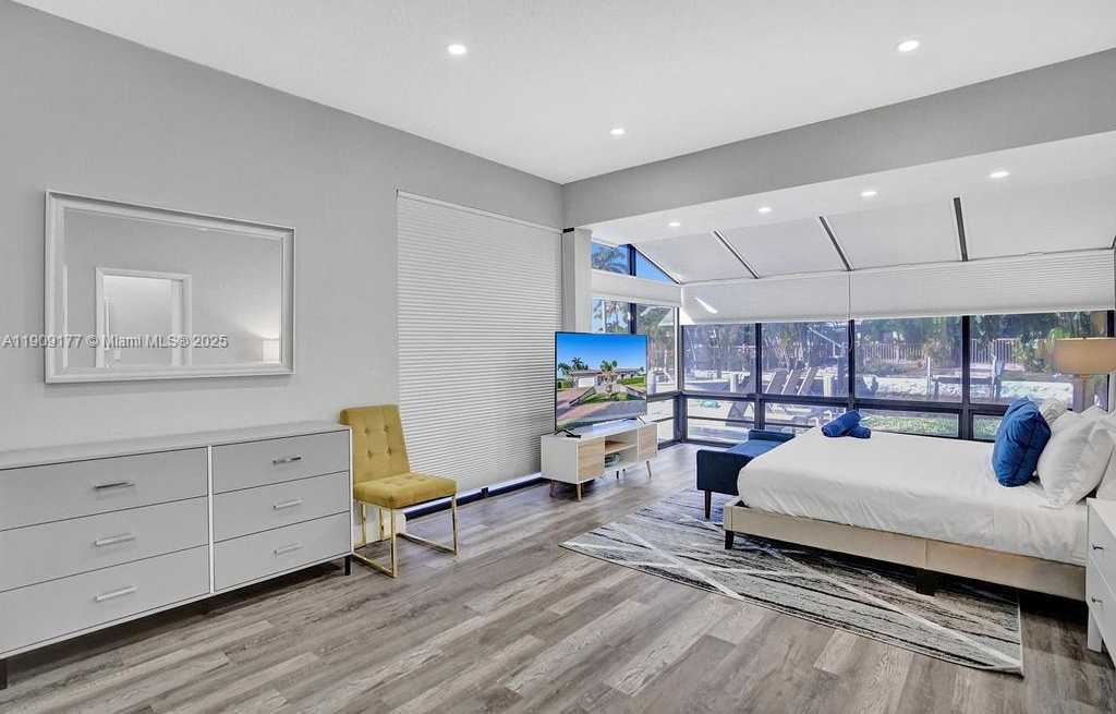 Small Image of 1109 SOUTH EAST 12TH ST, Deerfield Beach Number 36