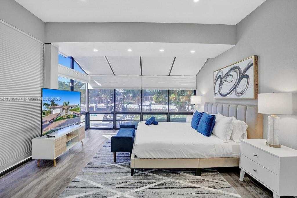 Small Image of 1109 SOUTH EAST 12TH ST, Deerfield Beach Number 37