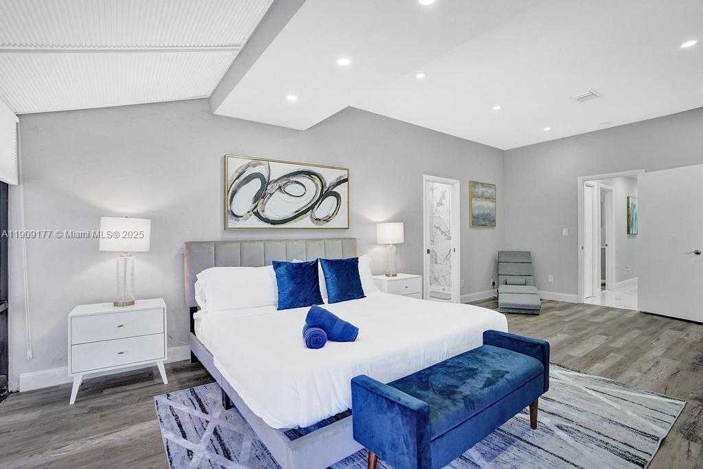 Small Image of 1109 SOUTH EAST 12TH ST, Deerfield Beach Number 38