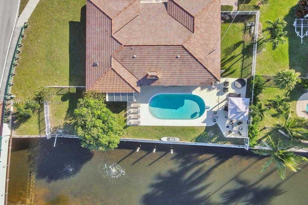 Small Image of 1109 SOUTH EAST 12TH ST, Deerfield Beach Number 4