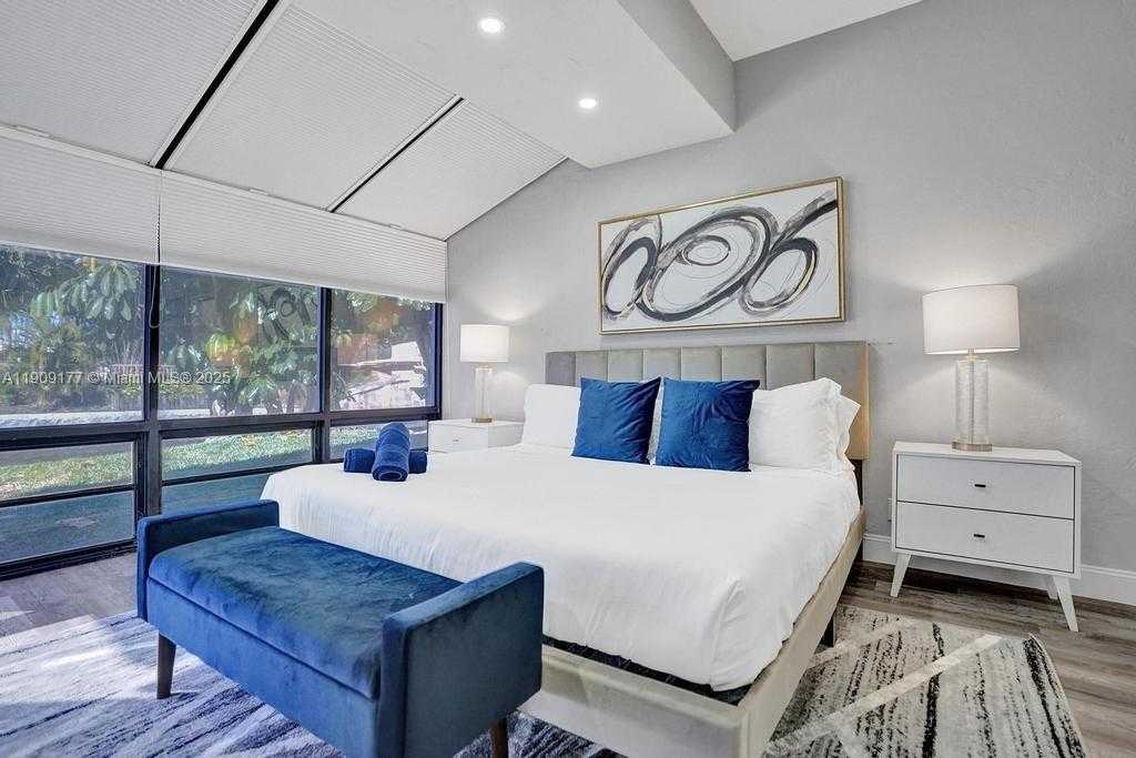 Small Image of 1109 SOUTH EAST 12TH ST, Deerfield Beach Number 40