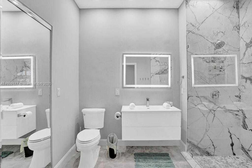 Small Image of 1109 SOUTH EAST 12TH ST, Deerfield Beach Number 41