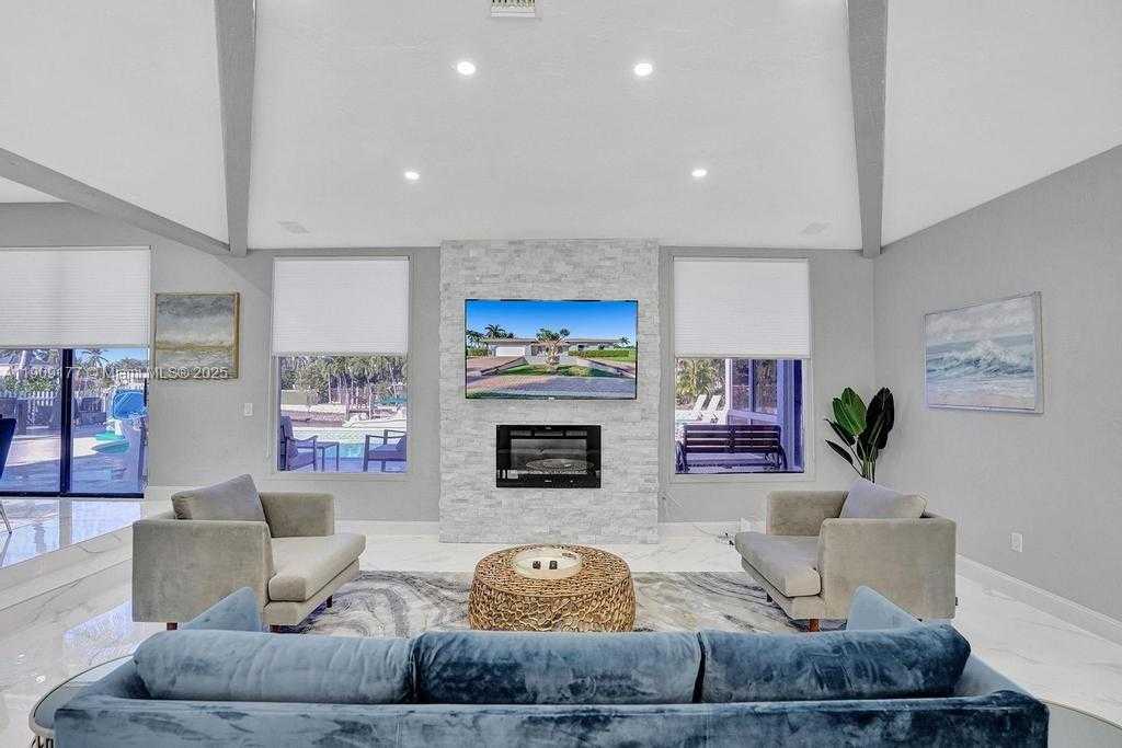 Small Image of 1109 SOUTH EAST 12TH ST, Deerfield Beach Number 51