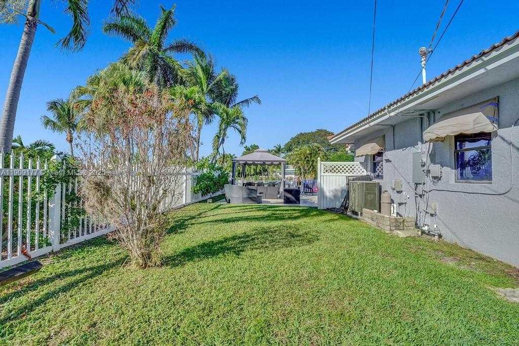 Small Image of 1109 SOUTH EAST 12TH ST, Deerfield Beach Number 83