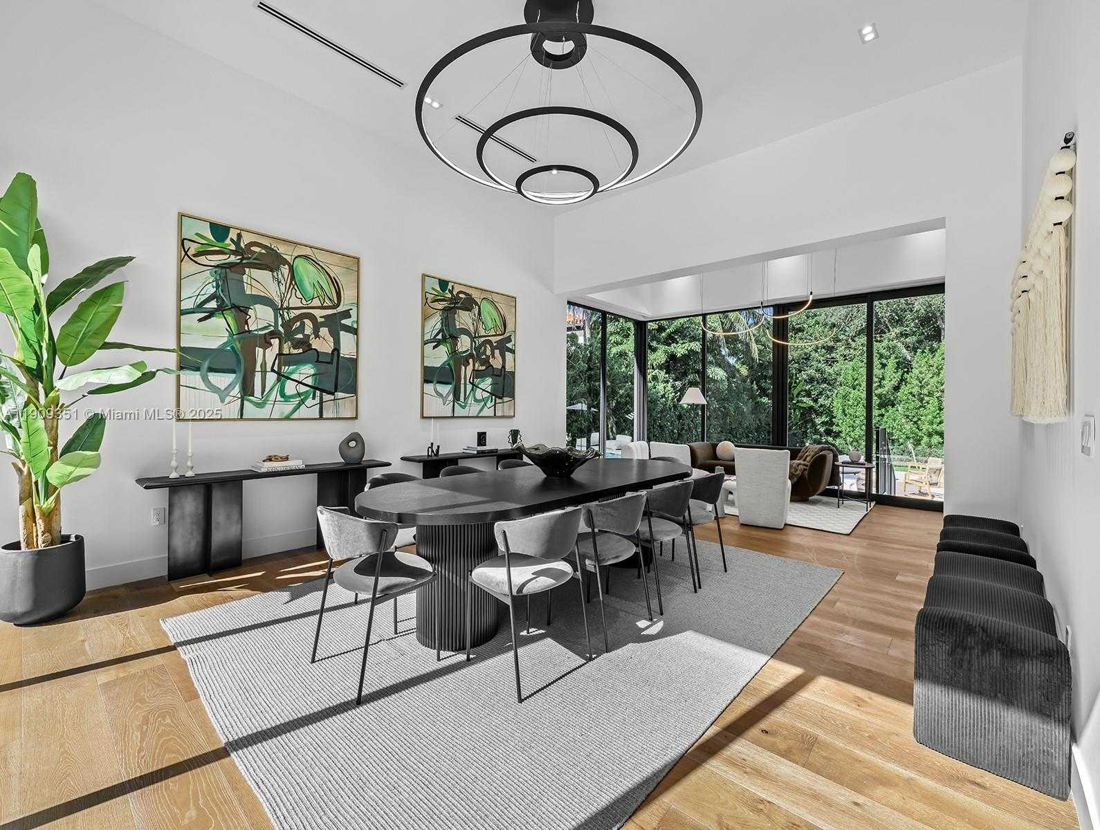 Small Image of 7910 LOS PINOS CIR, Coral Gables Number 12