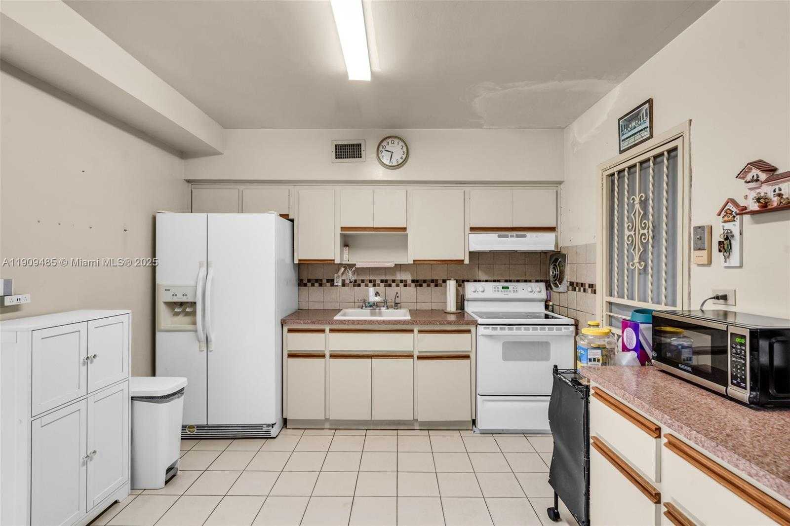 Small Image of 5834 SOUTH WEST 4TH ST, Miami Number 11