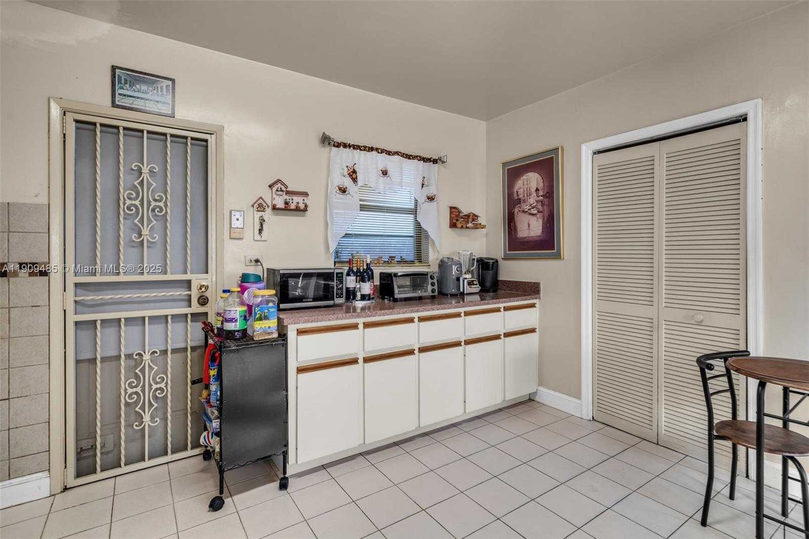 Small Image of 5834 SOUTH WEST 4TH ST, Miami Number 12