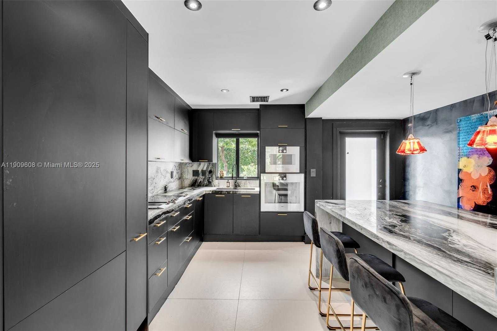 Small Image of 9015 NORTH EAST 10TH AVE, Miami Number 11