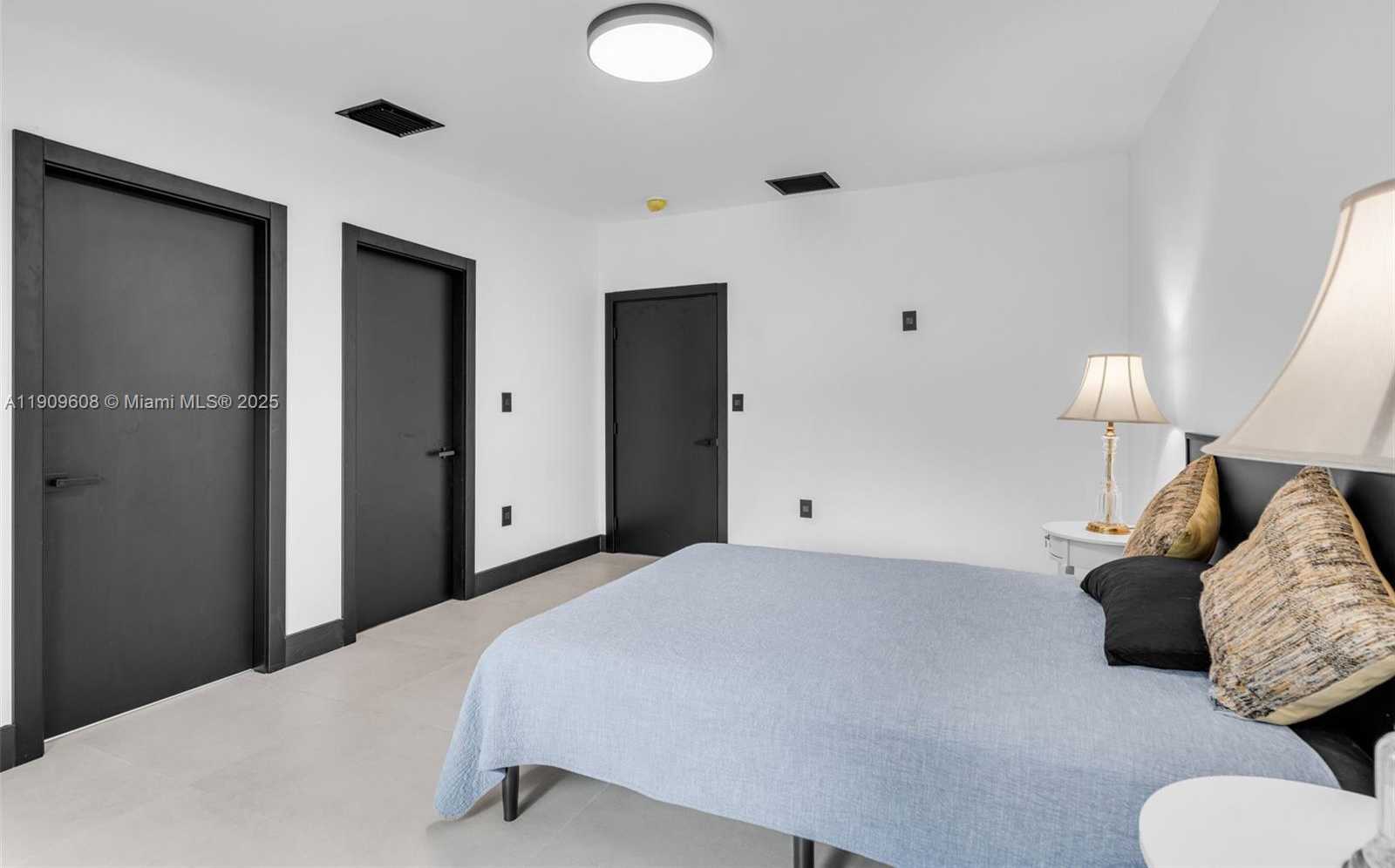 Small Image of 9015 NORTH EAST 10TH AVE, Miami Number 18