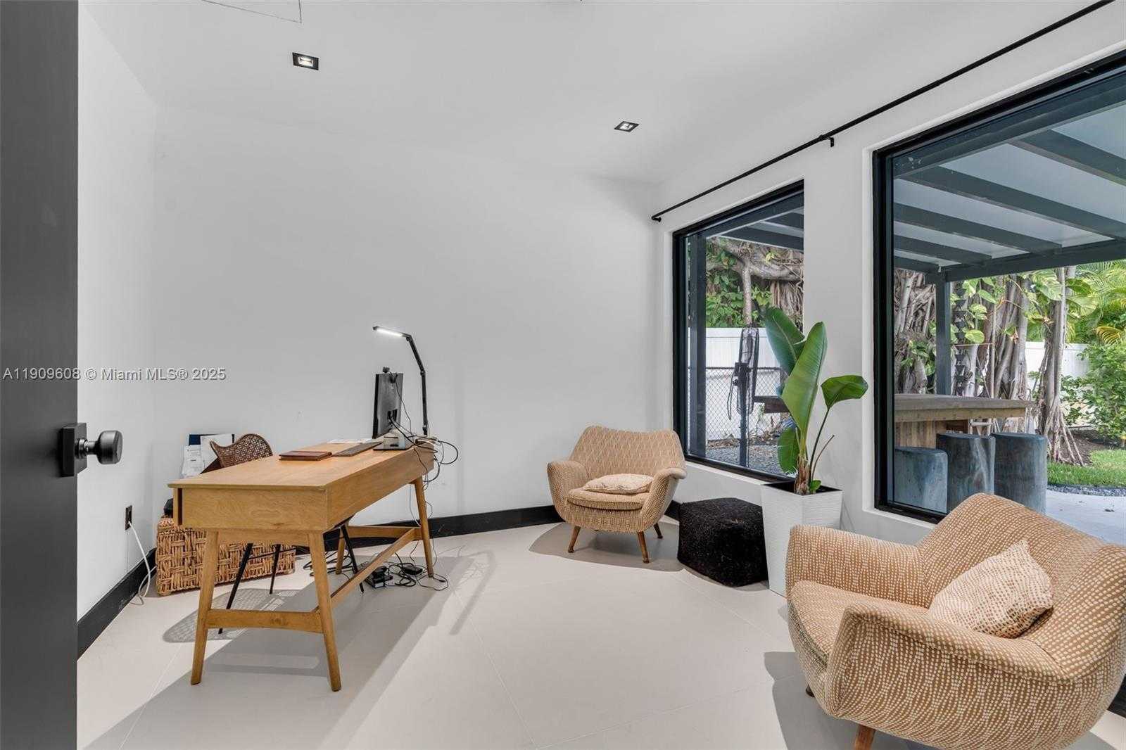 Small Image of 9015 NORTH EAST 10TH AVE, Miami Number 24