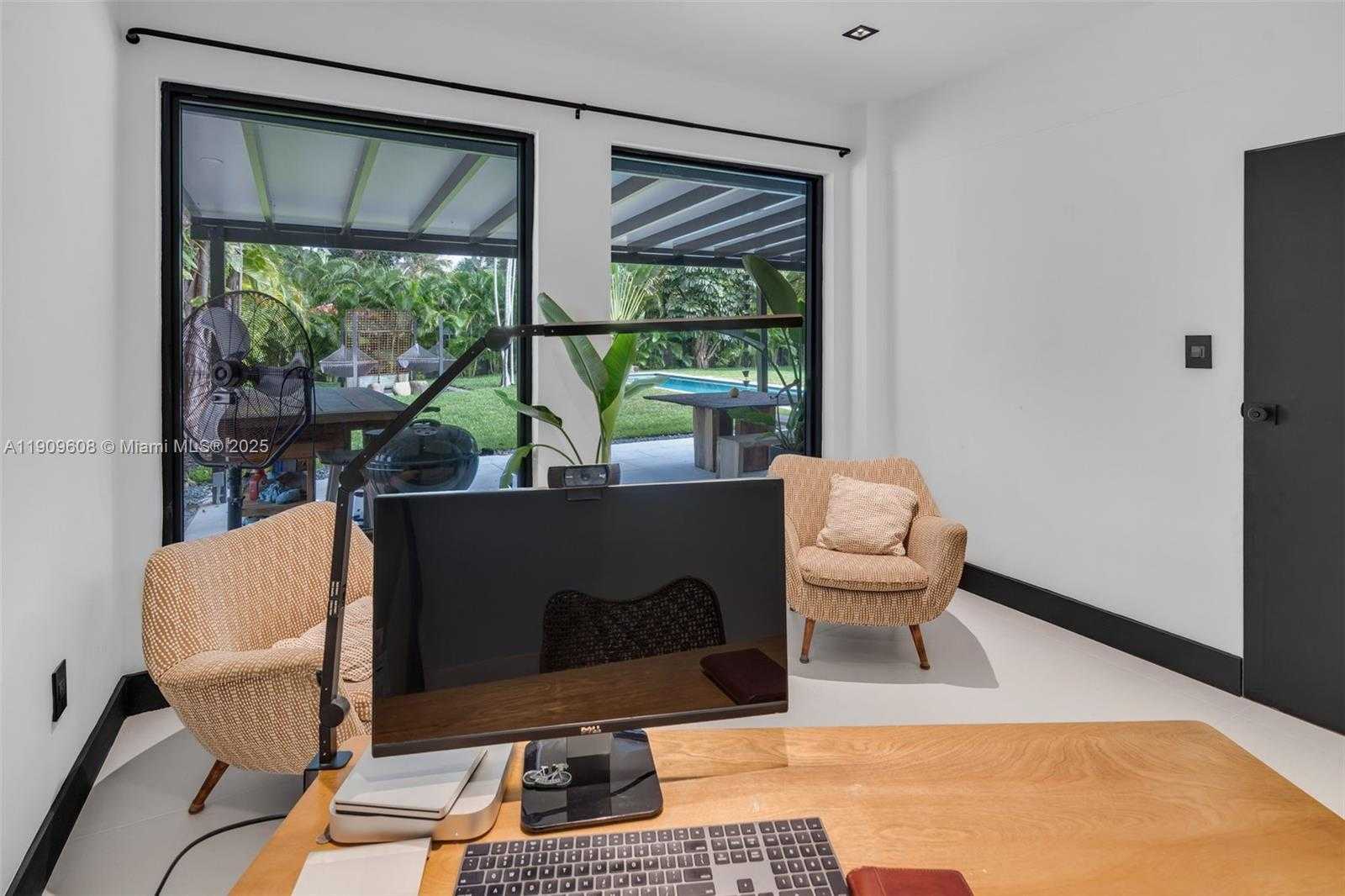 Small Image of 9015 NORTH EAST 10TH AVE, Miami Number 25