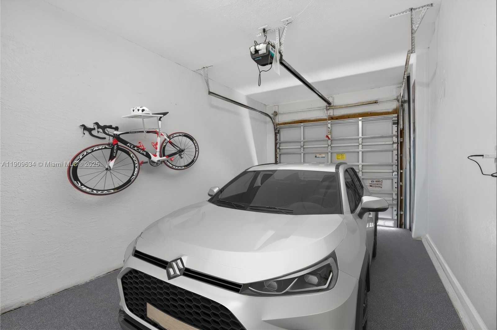 Small Image of 4456 CRYSTAL LAKE DR, Deerfield Beach Number 17