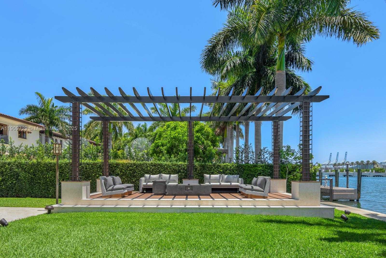 Small Image of 210 PALM AVENUE, Miami Beach Number 10