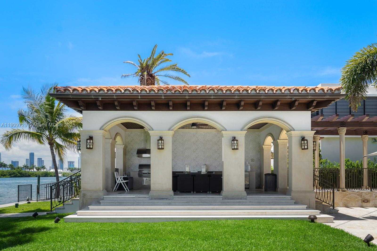 Small Image of 210 PALM AVENUE, Miami Beach Number 11