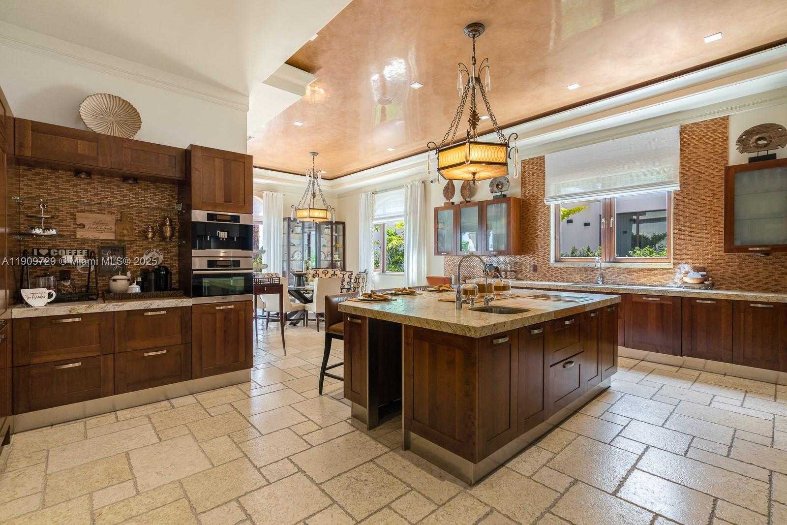 Small Image of 210 PALM AVENUE, Miami Beach Number 19