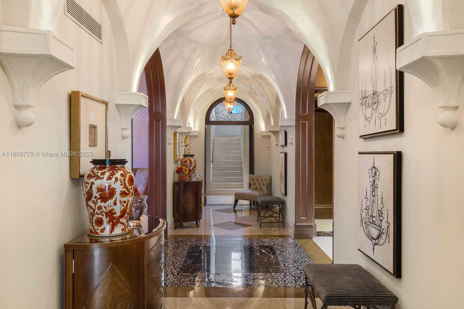 Small Image of 210 PALM AVENUE, Miami Beach Number 20