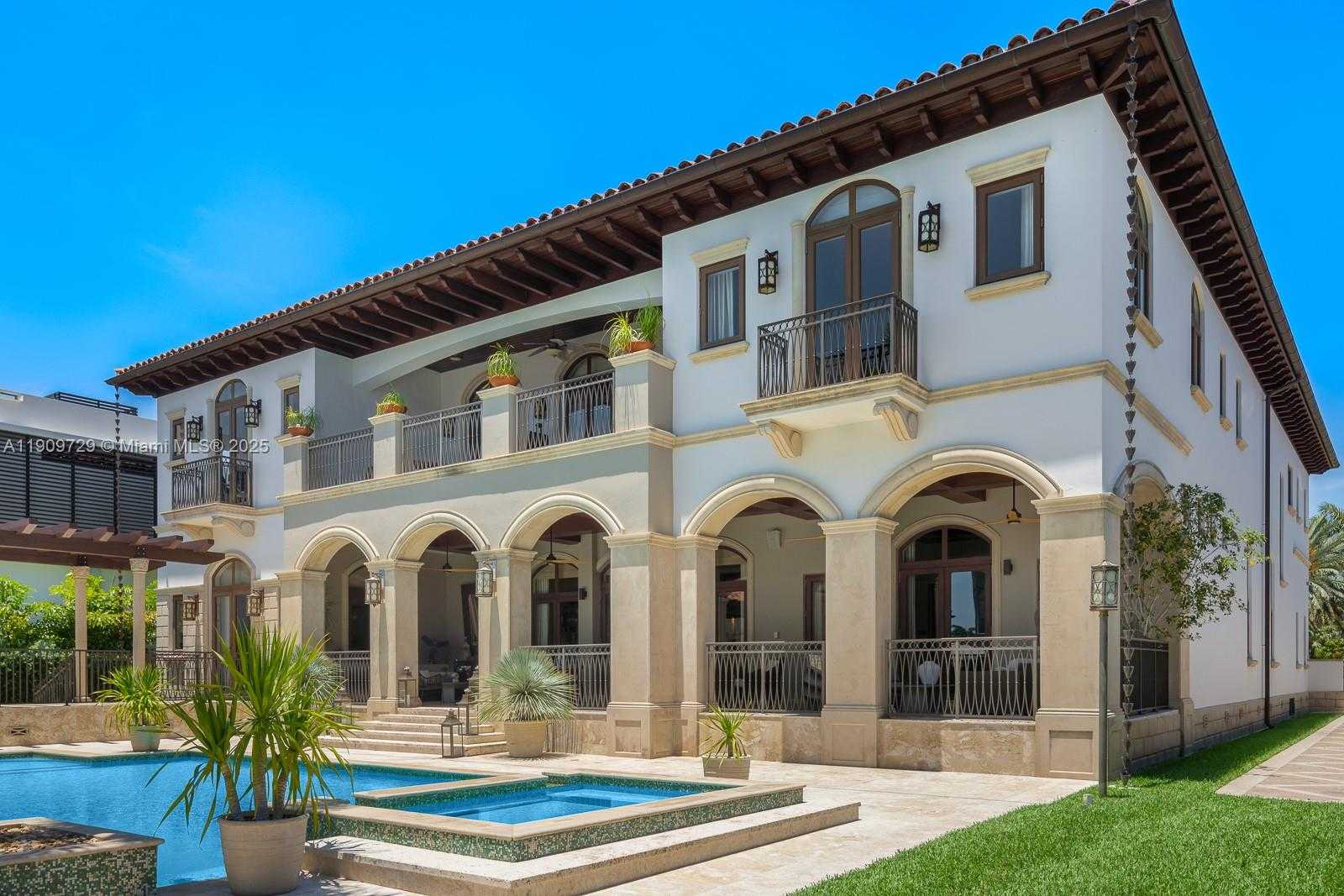 Small Image of 210 PALM AVENUE, Miami Beach Number 7