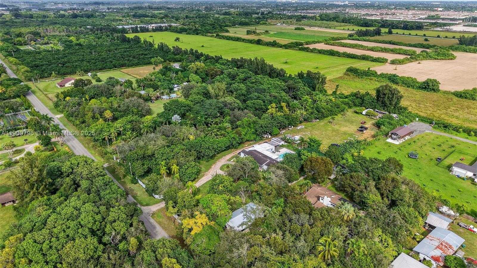 Small Image of 23825 SOUTH WEST 142ND AVE, Homestead Number 51