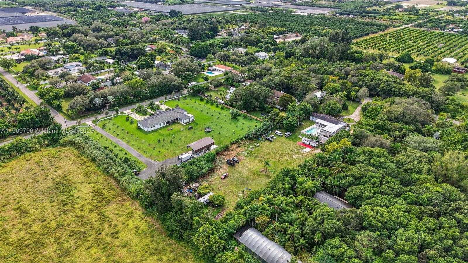 Small Image of 23825 SOUTH WEST 142ND AVE, Homestead Number 61