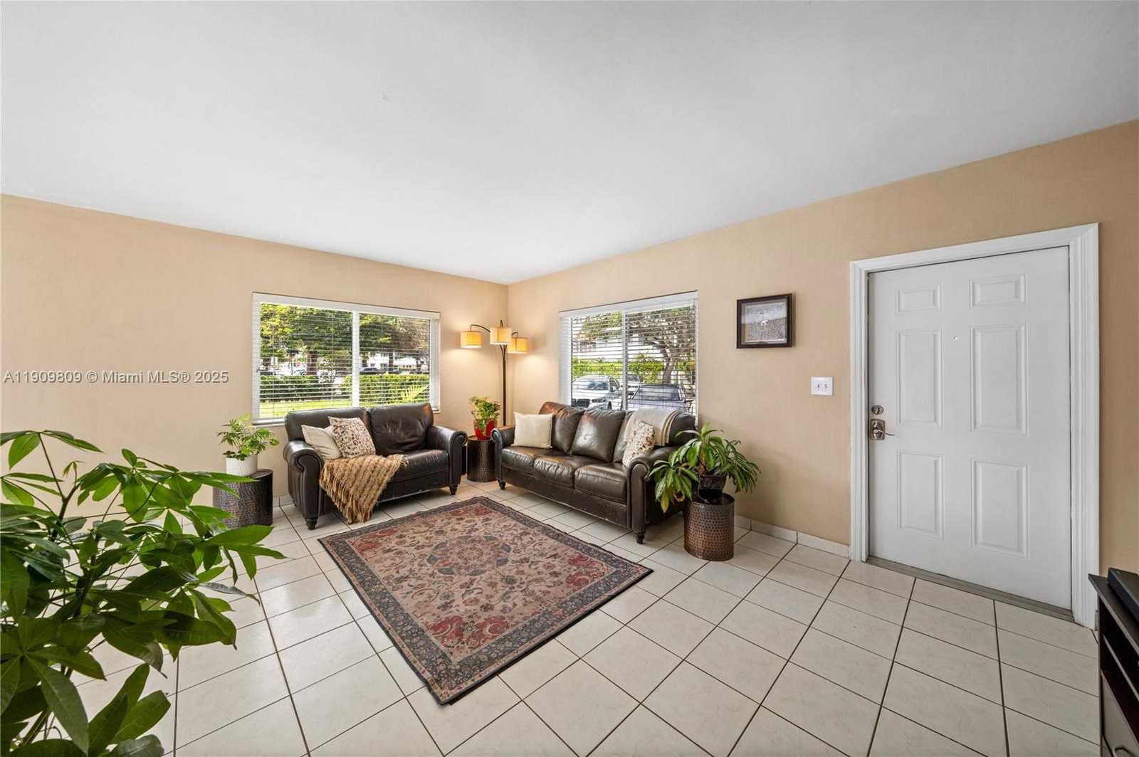 Small Image of 2010 CALAIS DR, Miami Beach Number 12