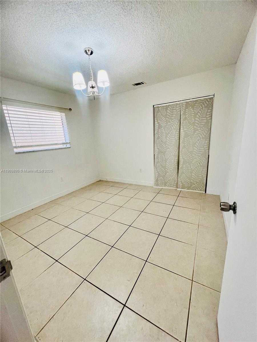 Small Image of 6430 WEST 25TH LN, Hialeah Number 13