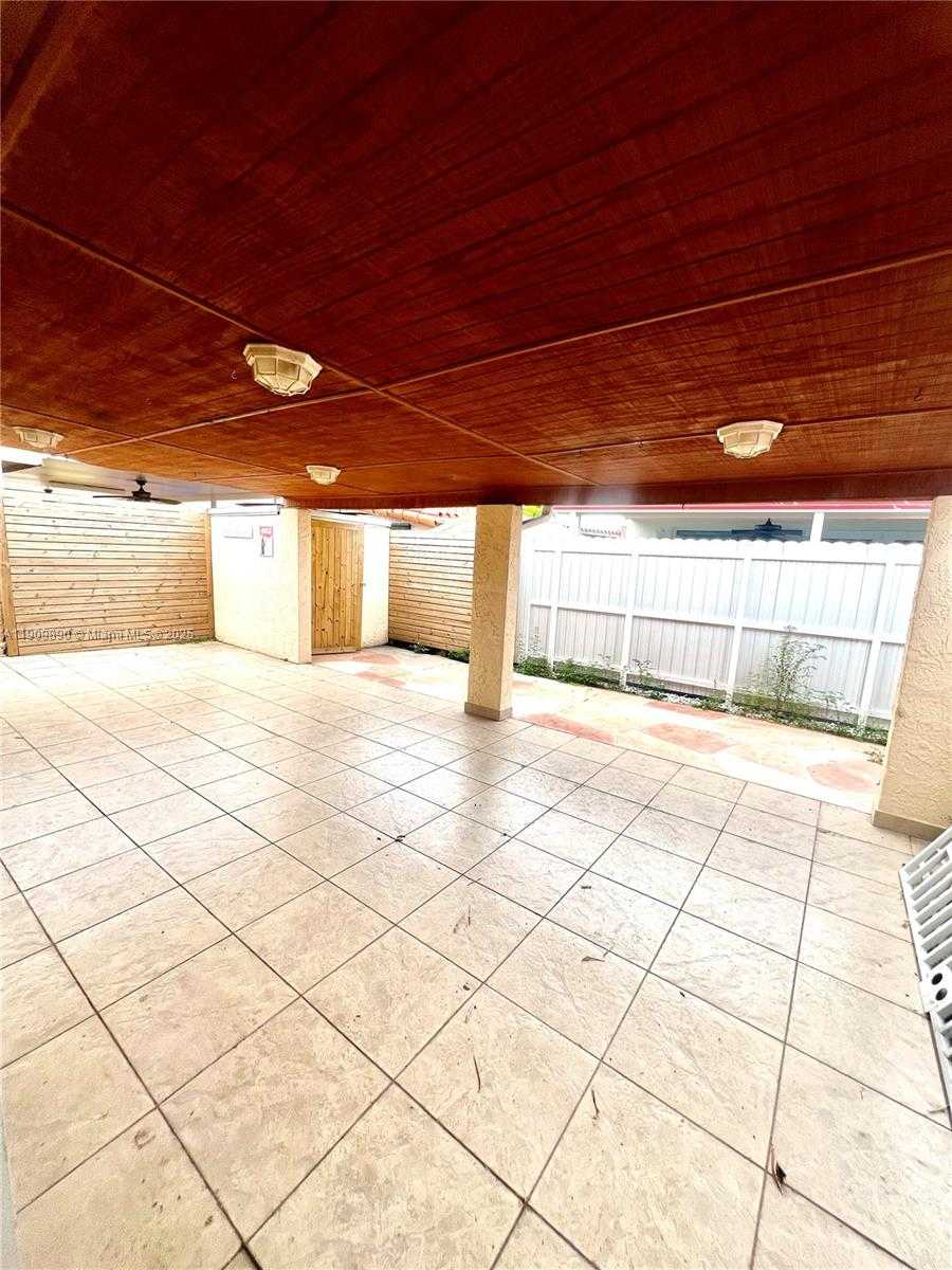 Small Image of 6430 WEST 25TH LN, Hialeah Number 14