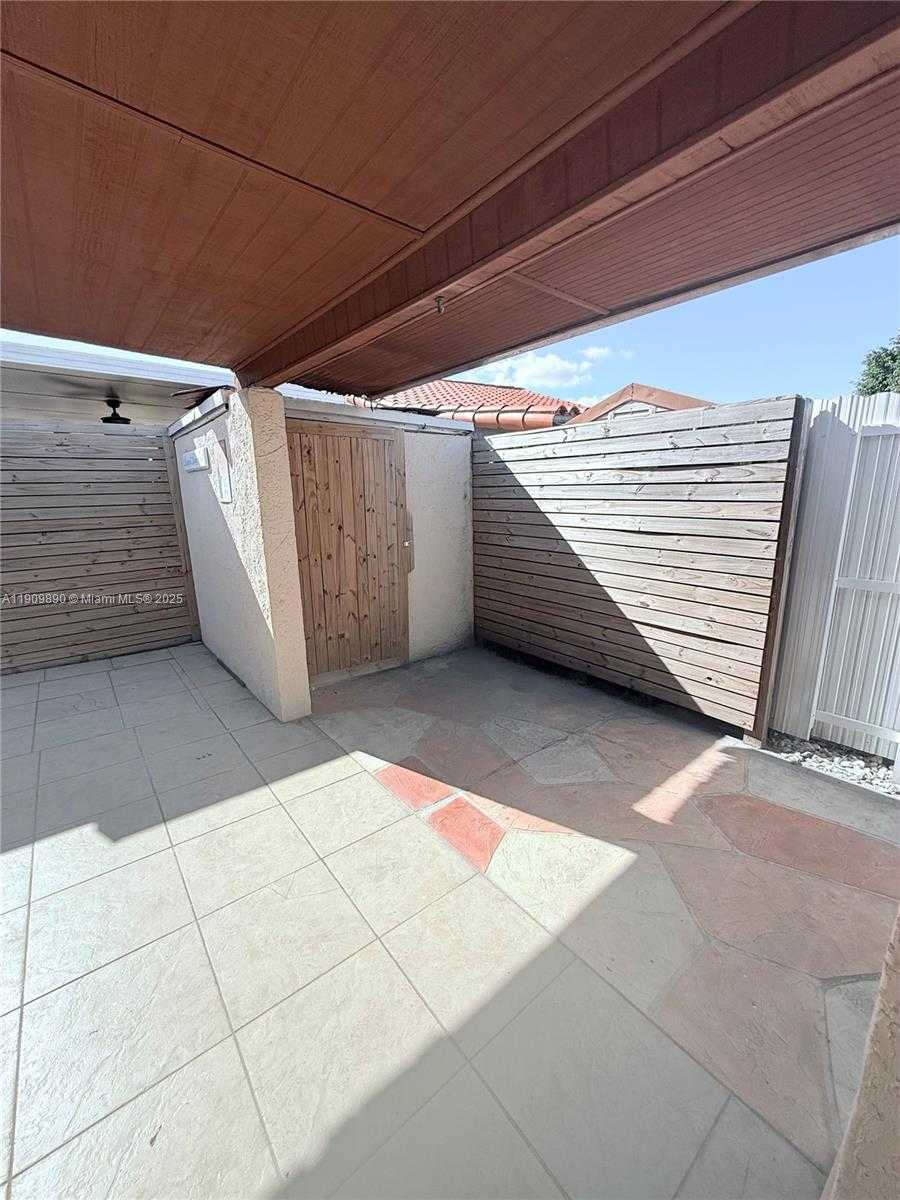 Small Image of 6430 WEST 25TH LN, Hialeah Number 19